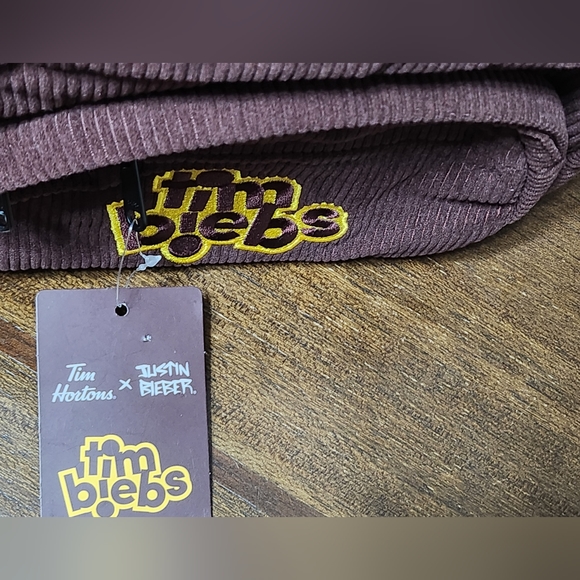 Justin Bieber Tim Hortons, corduroy "fanny" bag. NWT - Picture 4 of 4